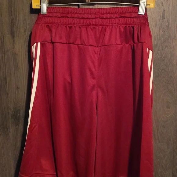 Men's size XL red Adidas shorts - Picture 5 of 6
